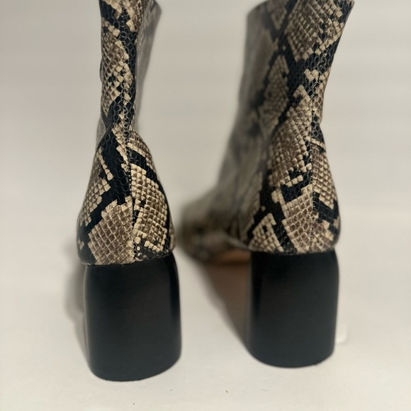 Sbicca| Snake print bootie size 8 - Picture 5 of 6